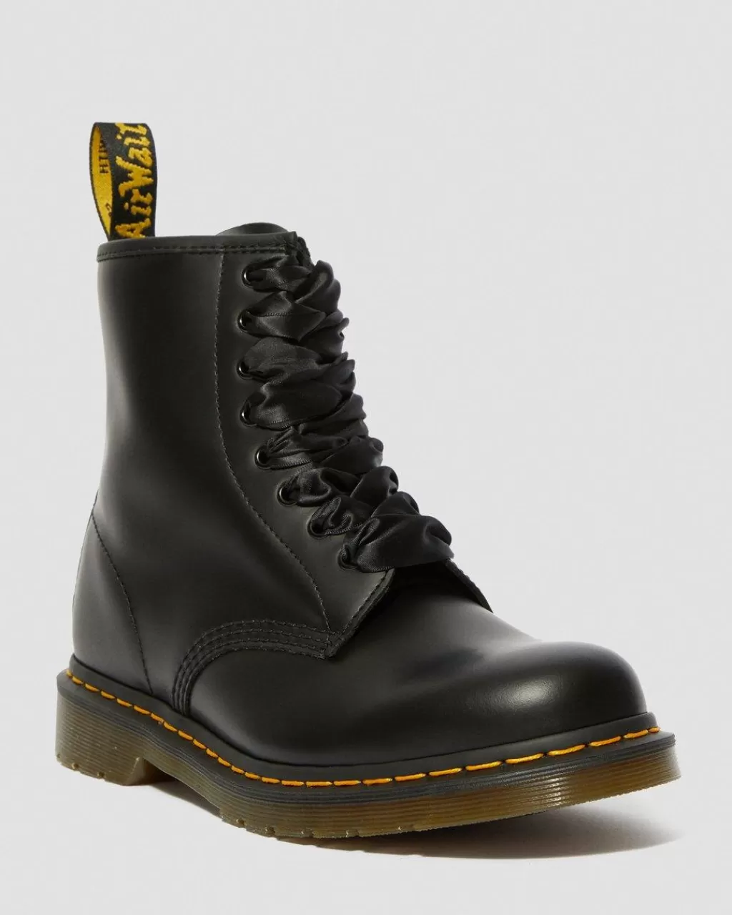 Clearance Dr Martens 140Cm SatinSnørebånd (8-10 Snorehuller) Black Ribbonac185001