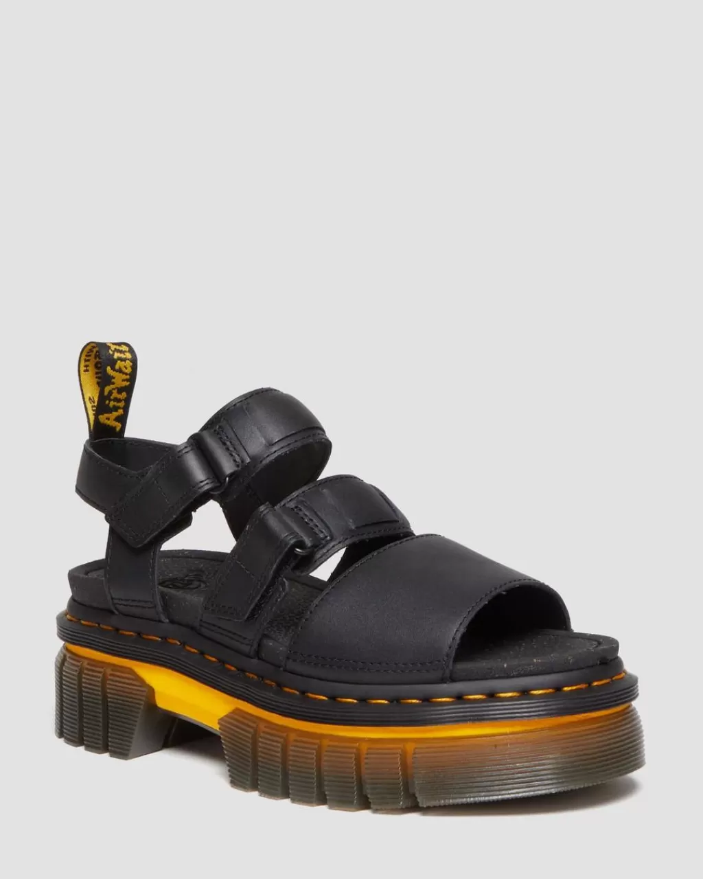 Cheap Dr Martens Ricki Contrast Sole-Platformsandaler I Laeder Med 3 Remme Black Polished Lucido30579001